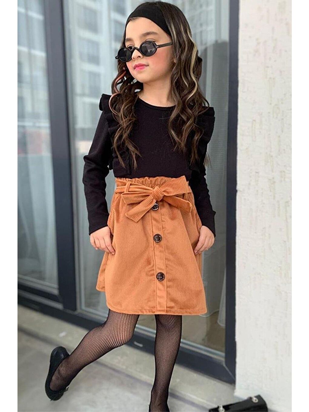 Kız Çocuk New Fırfırlı ve Çift Cepli Önü Düğme Detaylı Siyah Kadife Etekli Takım-1