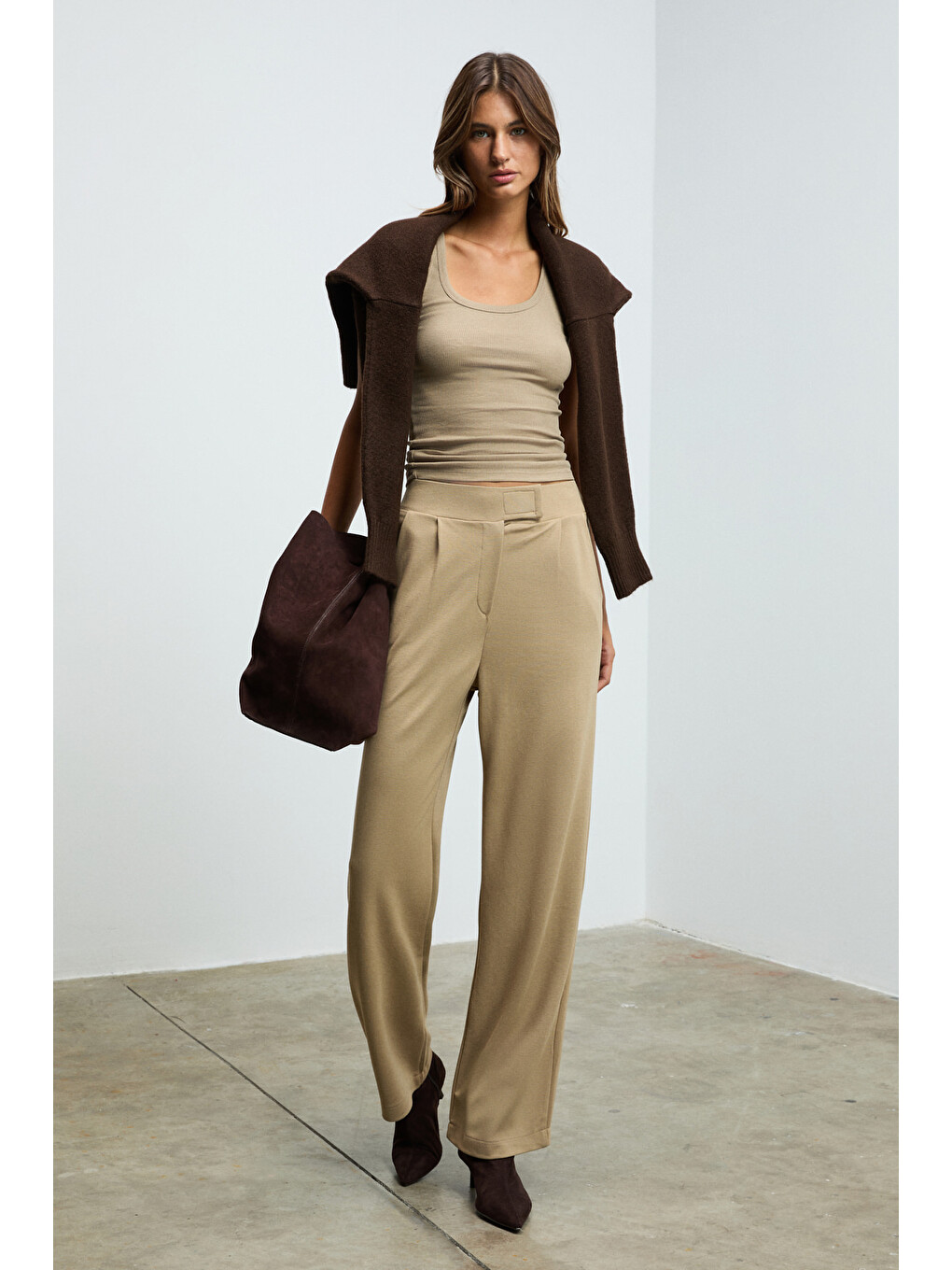 Bej Lıllesol Kadın Fitilli Görünümlü Slim Fit Vücuda Oturan Havuz Yakalı Pamuklu Basic Vizon Atlet-3
