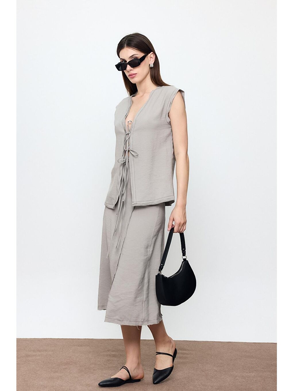 Gri Dikiş Detaylı Midi Etek-2