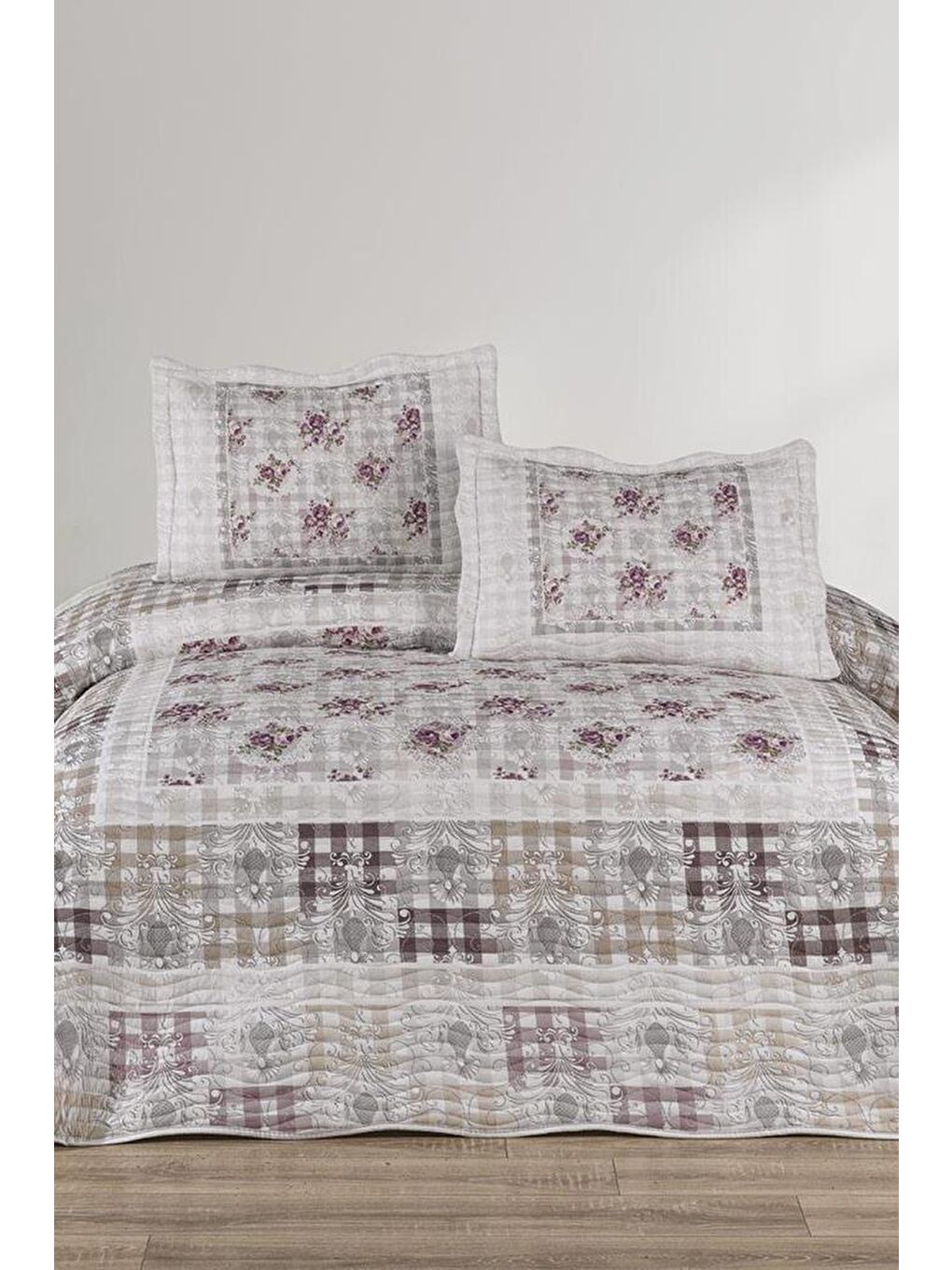 Karışık Nivalis Baskılı Kapitoneli Çift Kişilik Yatak Örtüsü