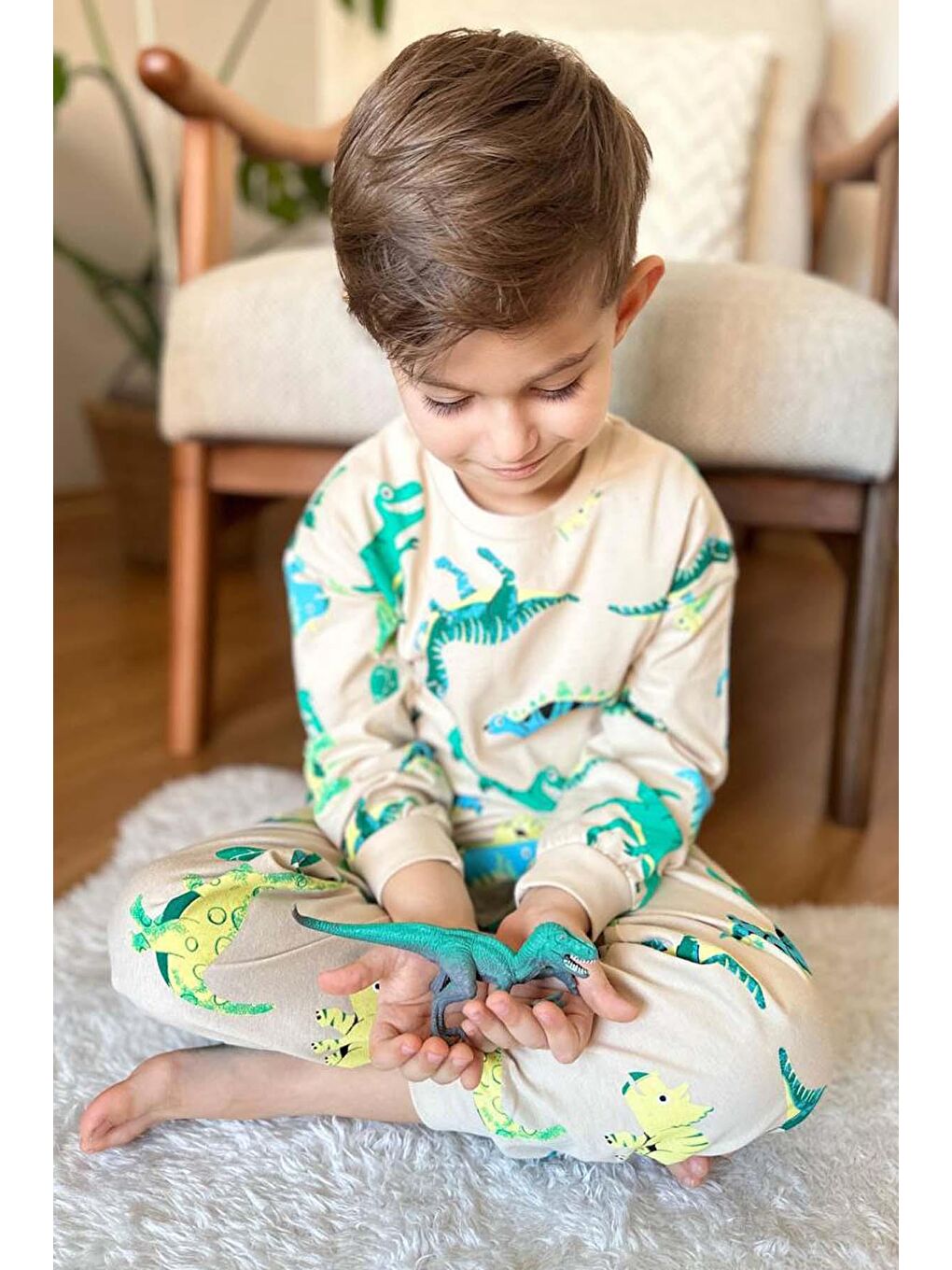 Ekru Erkek Çocuk Üzeri Dinozor Baskılı Bisiklet Yaka Bej Pijama Takımı-2