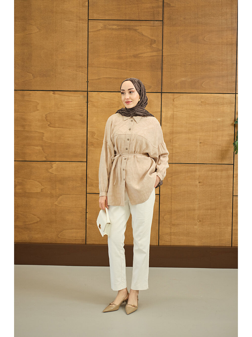 Ekru Kadın Geometrik Desen Jakar Gömlek Krem-1