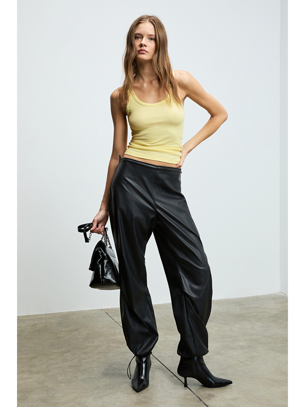 Lıllesol Kadın Fitilli Görünümlü Slim Fit Vücuda Oturan Havuz Yakalı Pamuklu Basic Koyu Sarı Atlet-2