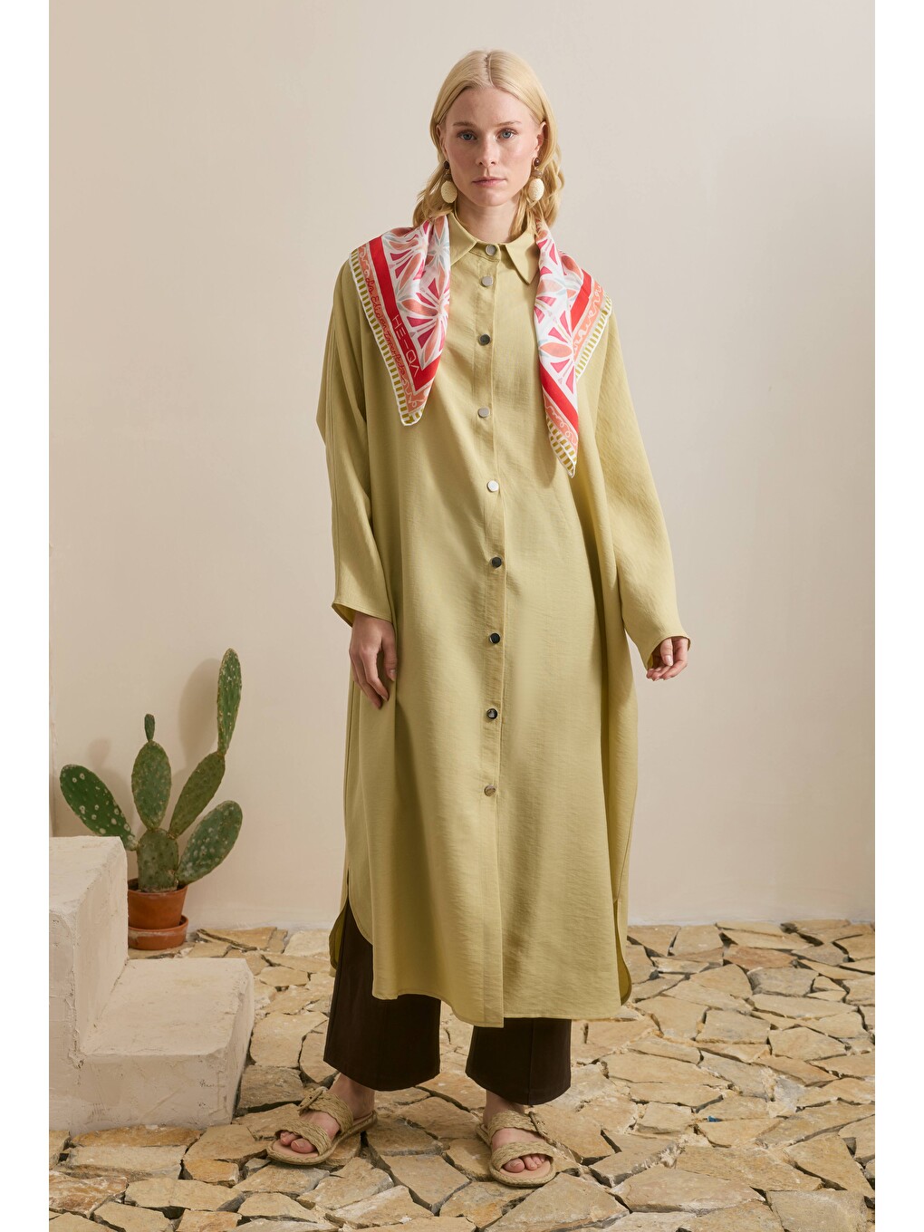 Kahverengi Midi Abaya Bal Köpüğü