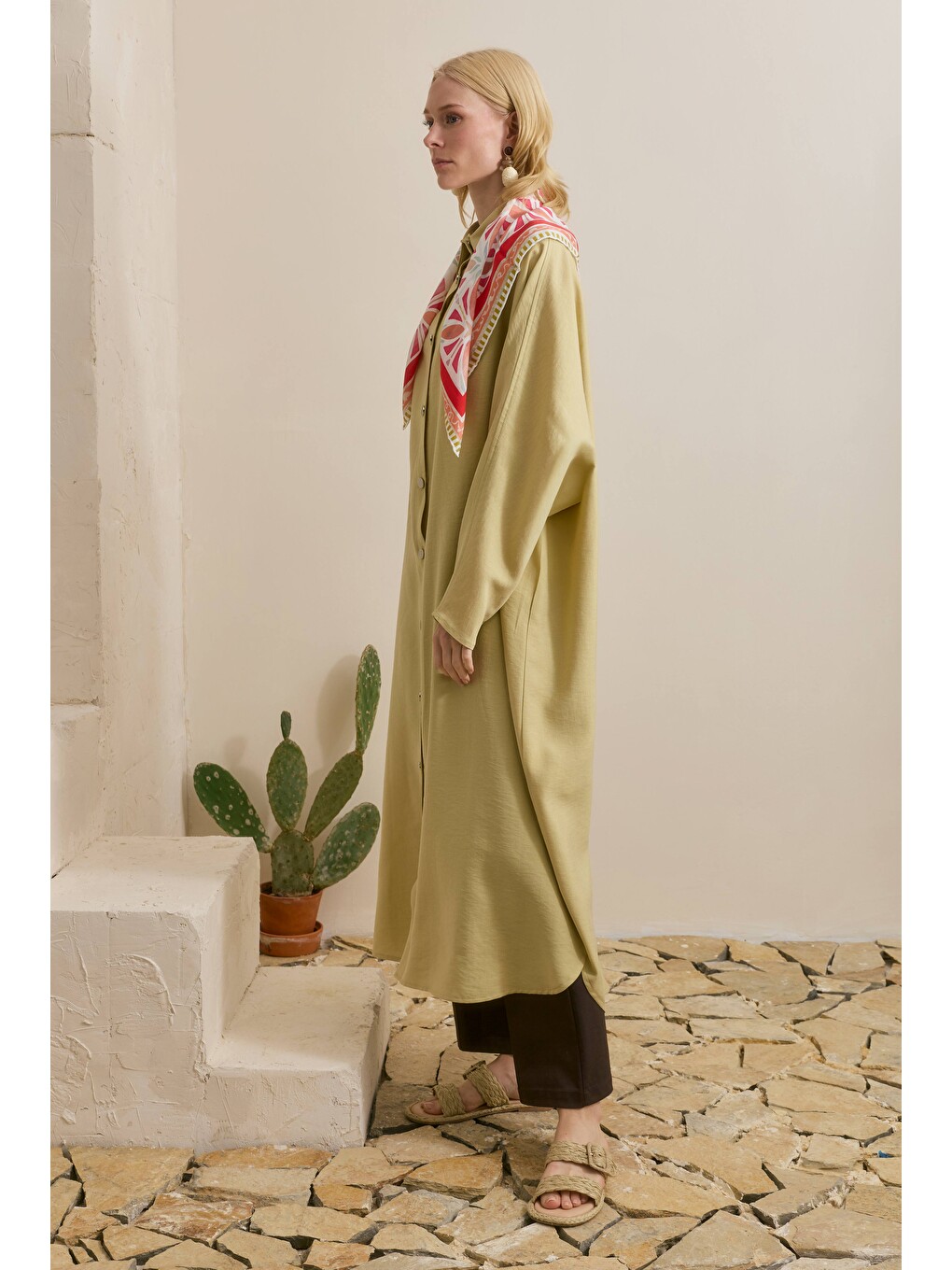 Kahverengi Midi Abaya Bal Köpüğü-1