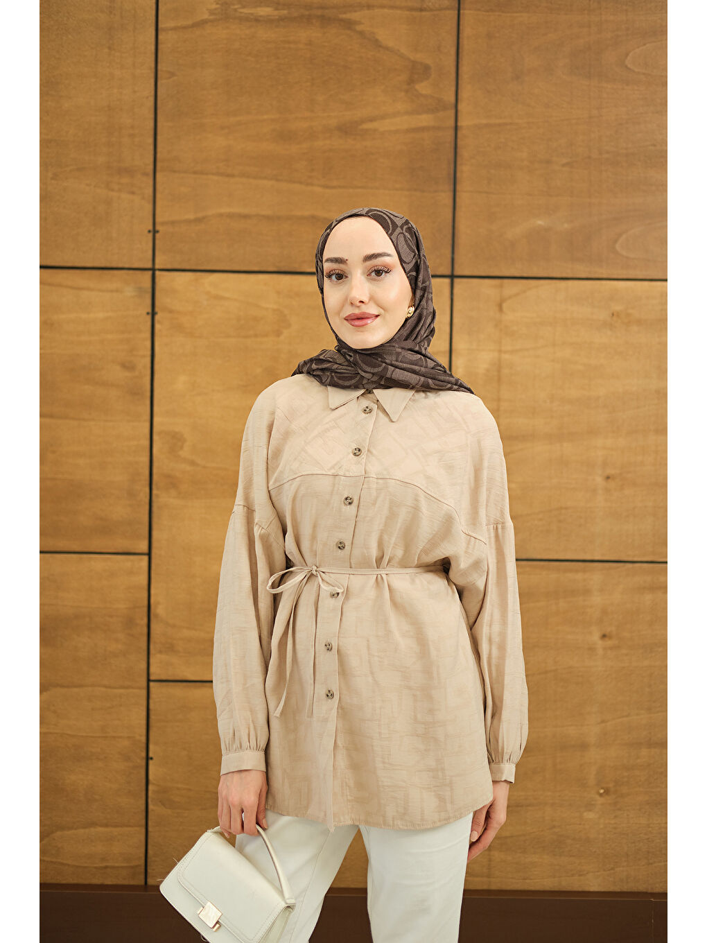 Ekru Kadın Geometrik Desen Jakar Gömlek Krem-2