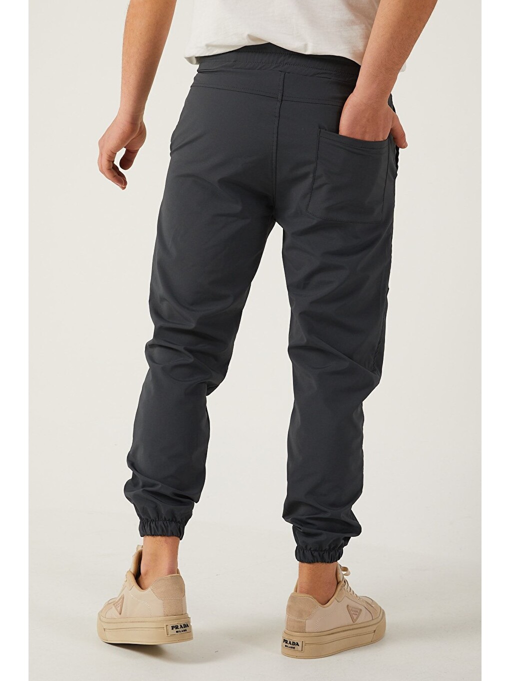 Gri Erkek Paraşüt Kumaş Tarz Cepli Paça Ve Bel Lastikli Jogger Spor Pantolon-5