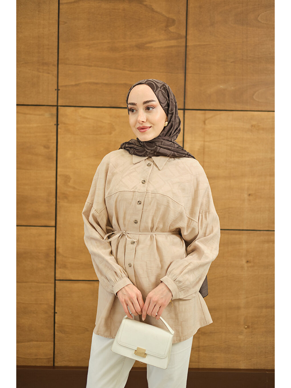 Ekru Kadın Geometrik Desen Jakar Gömlek Krem-3