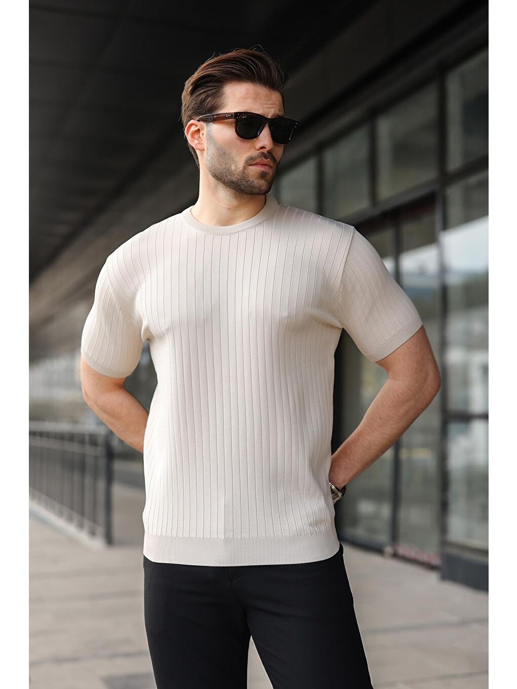 Bej Taş Rengi Bisiklet Yaka Triko Erkek Tişört E7460-1