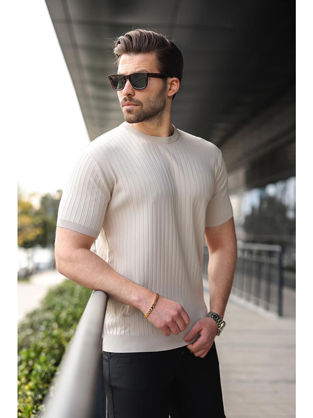 Bej Taş Rengi Bisiklet Yaka Triko Erkek Tişört E7460-2