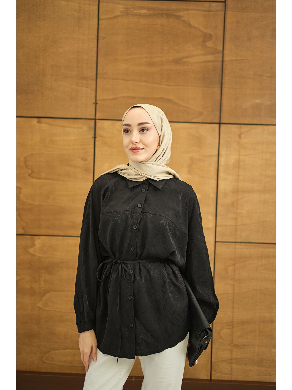 Kadın Yaprak Desen Jakar Gömlek Siyah-1