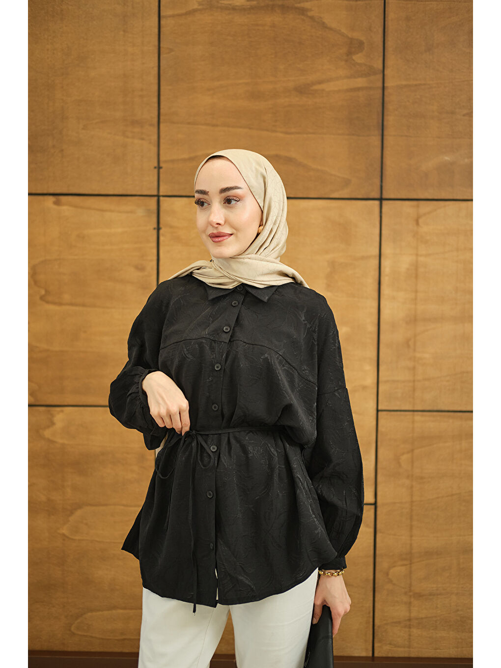 Kadın Yaprak Desen Jakar Gömlek Siyah-2