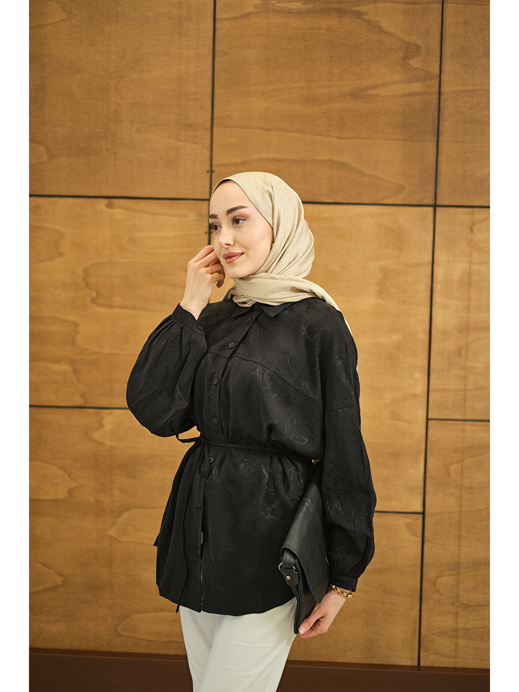 Kadın Yaprak Desen Jakar Gömlek Siyah-4