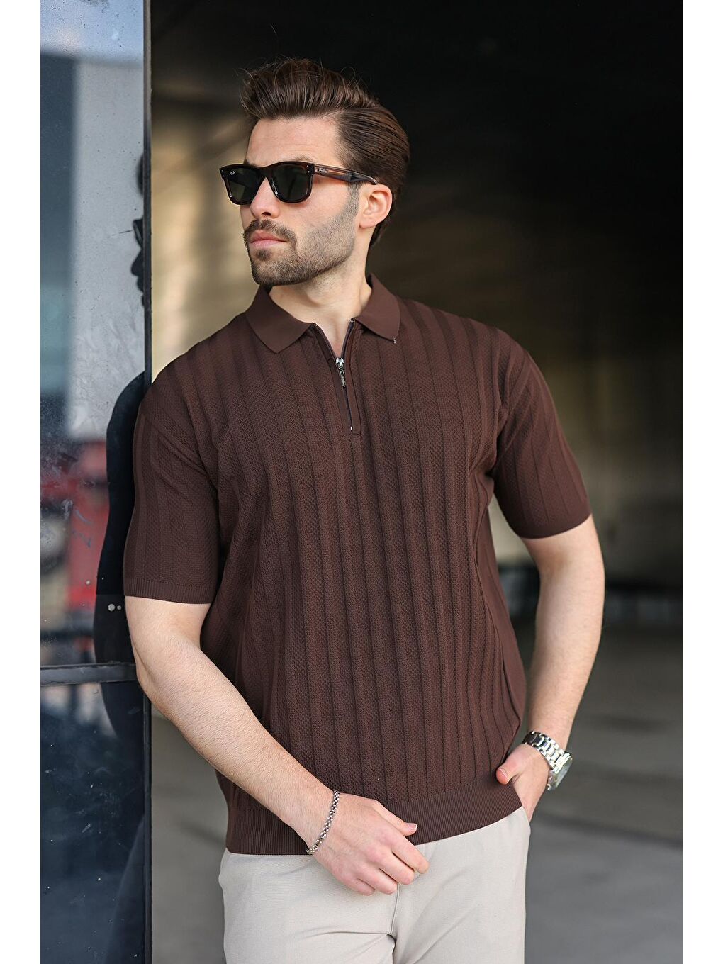 Kahverengi Yarım Fermuarlı Polo Yaka Erkek Triko Tişört E7458