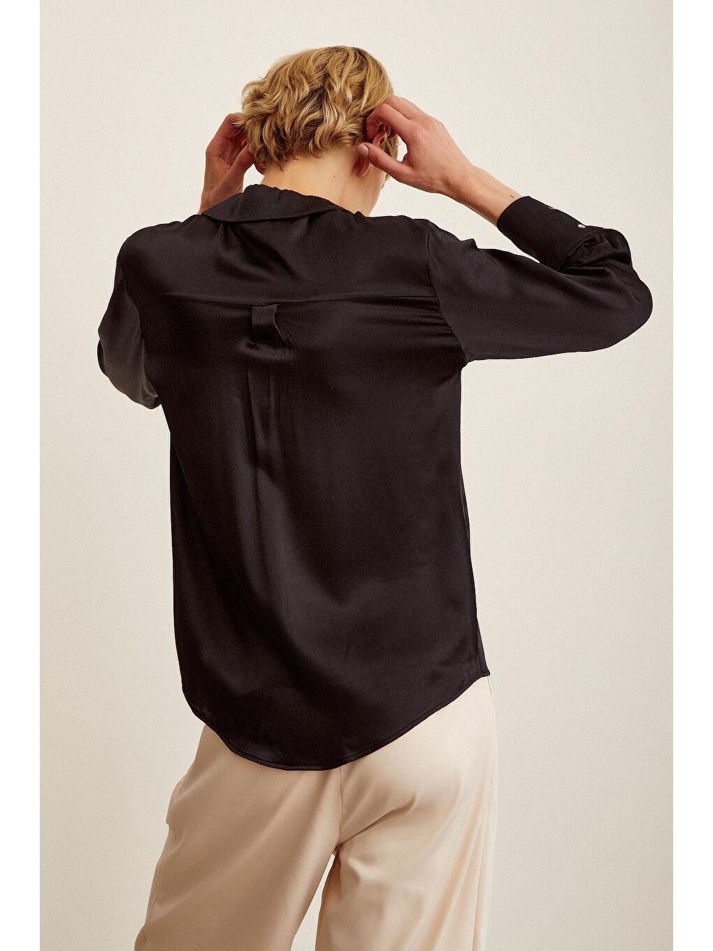 Siyah Viskon Saten Oversize Gömlek-1