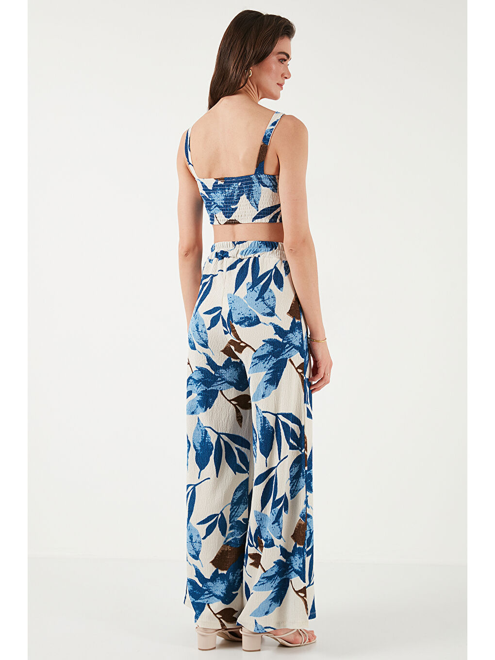 Mavi Slim Fit Yüksek Bel Bol Paça Crop Üst Desenli Takım 5866120-6