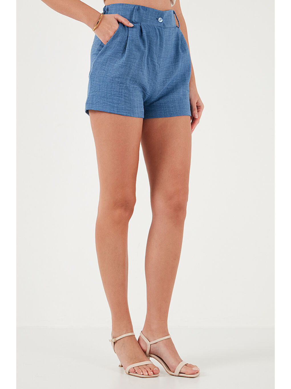 İndigo Kırçıllı Regular Fit Cepli Kısa Şort 5866201-5