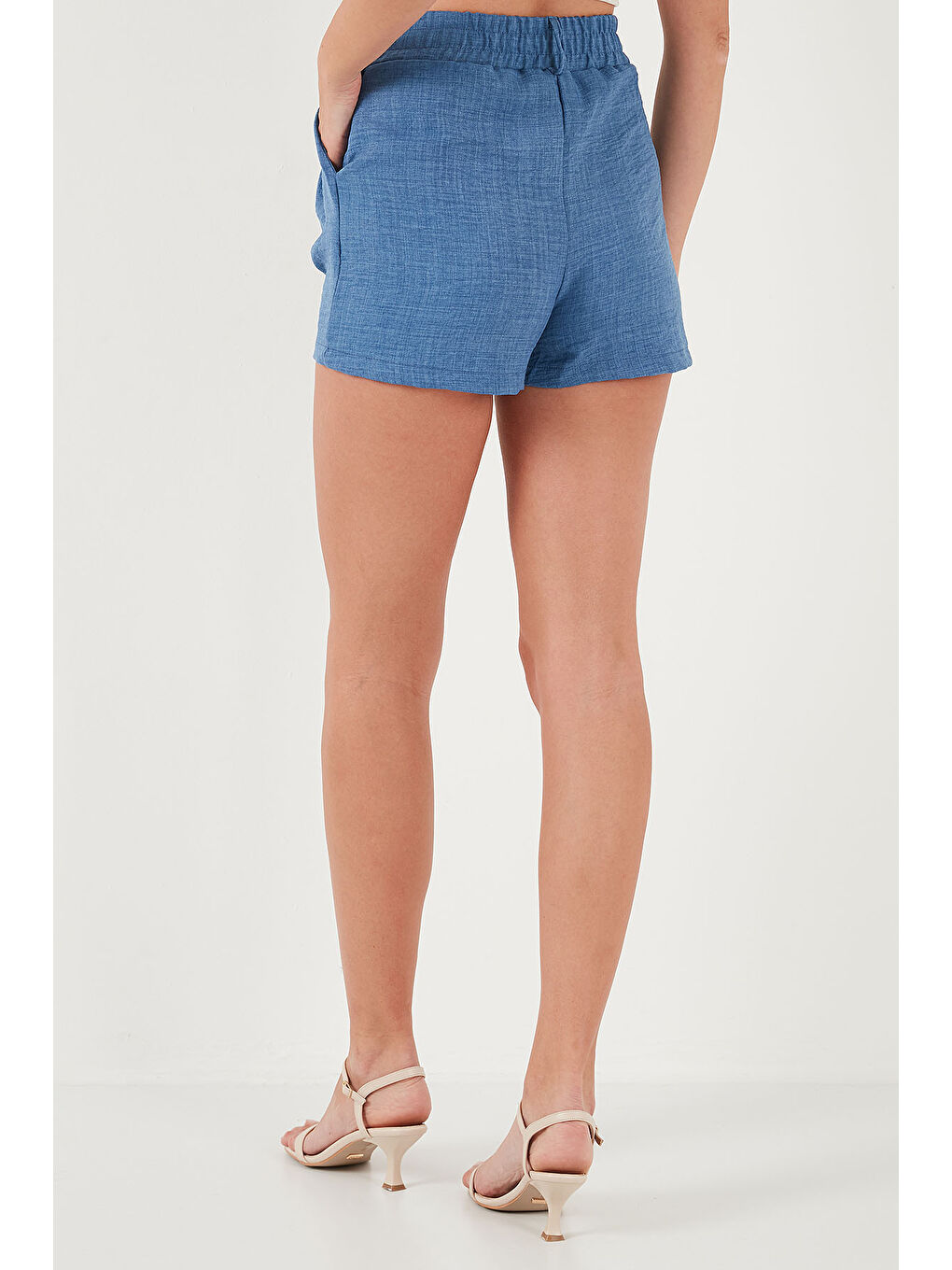 İndigo Kırçıllı Regular Fit Cepli Kısa Şort 5866201-6