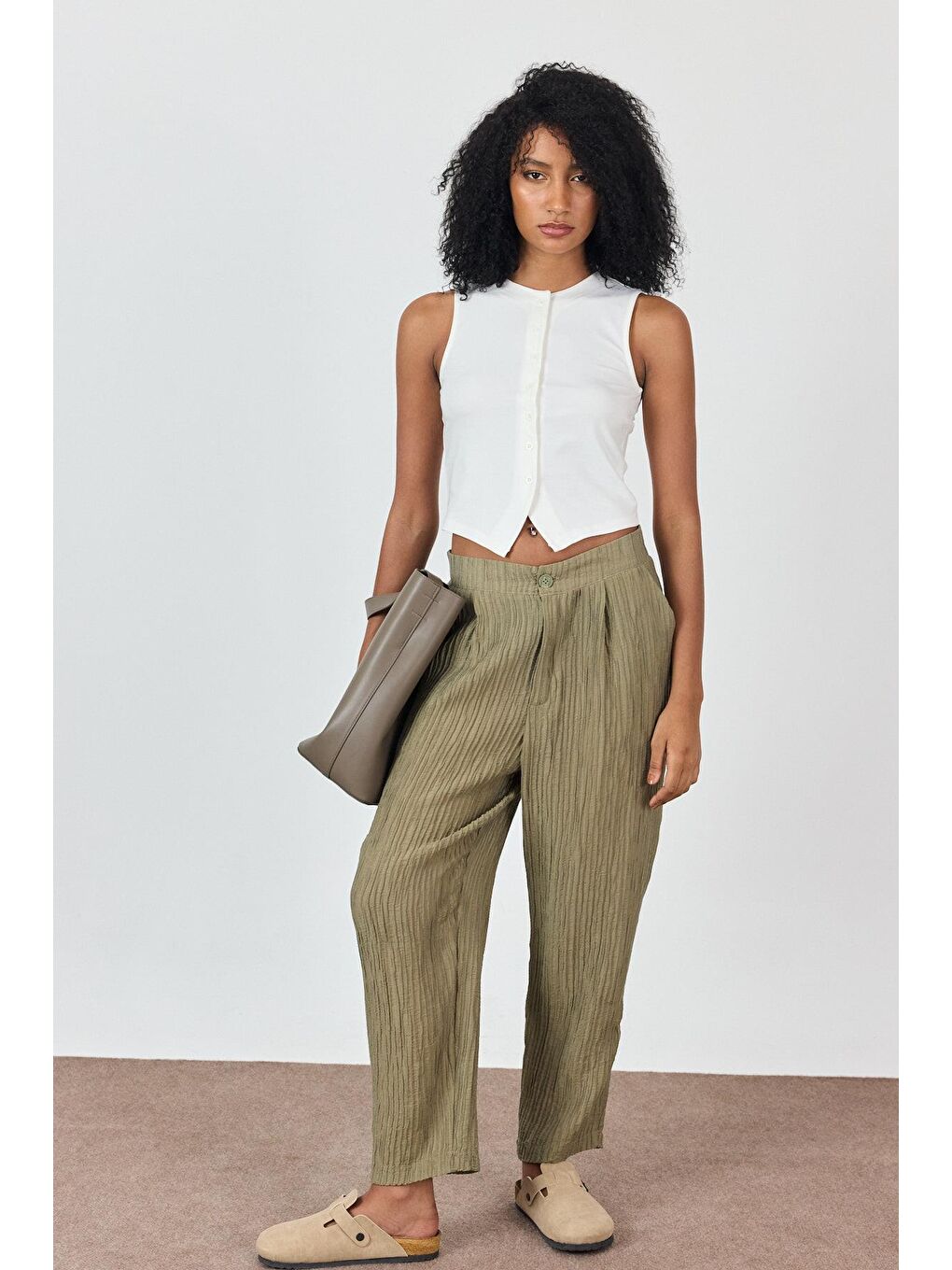 Ekru Önü Düğmeli Bluz-3