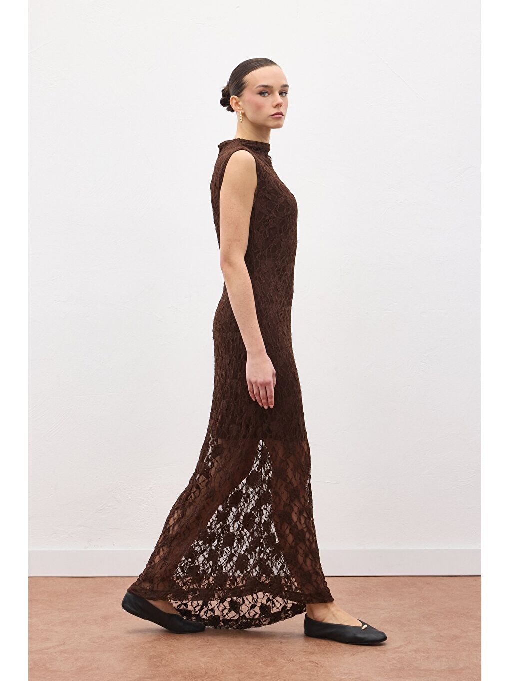 Kahverengi Dantel Kolsuz Elbise - Kahve-1