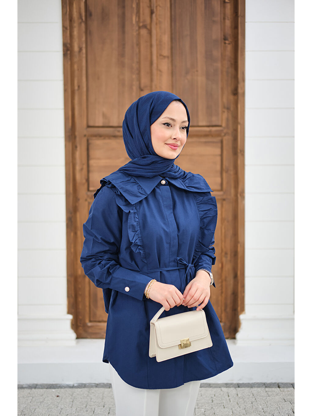 Kadın Yaka Büzgülü Bel Bağlamalı Poplin Gömlek Lacivert