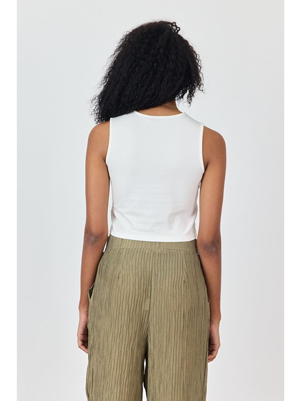 Ekru Önü Düğmeli Bluz-4