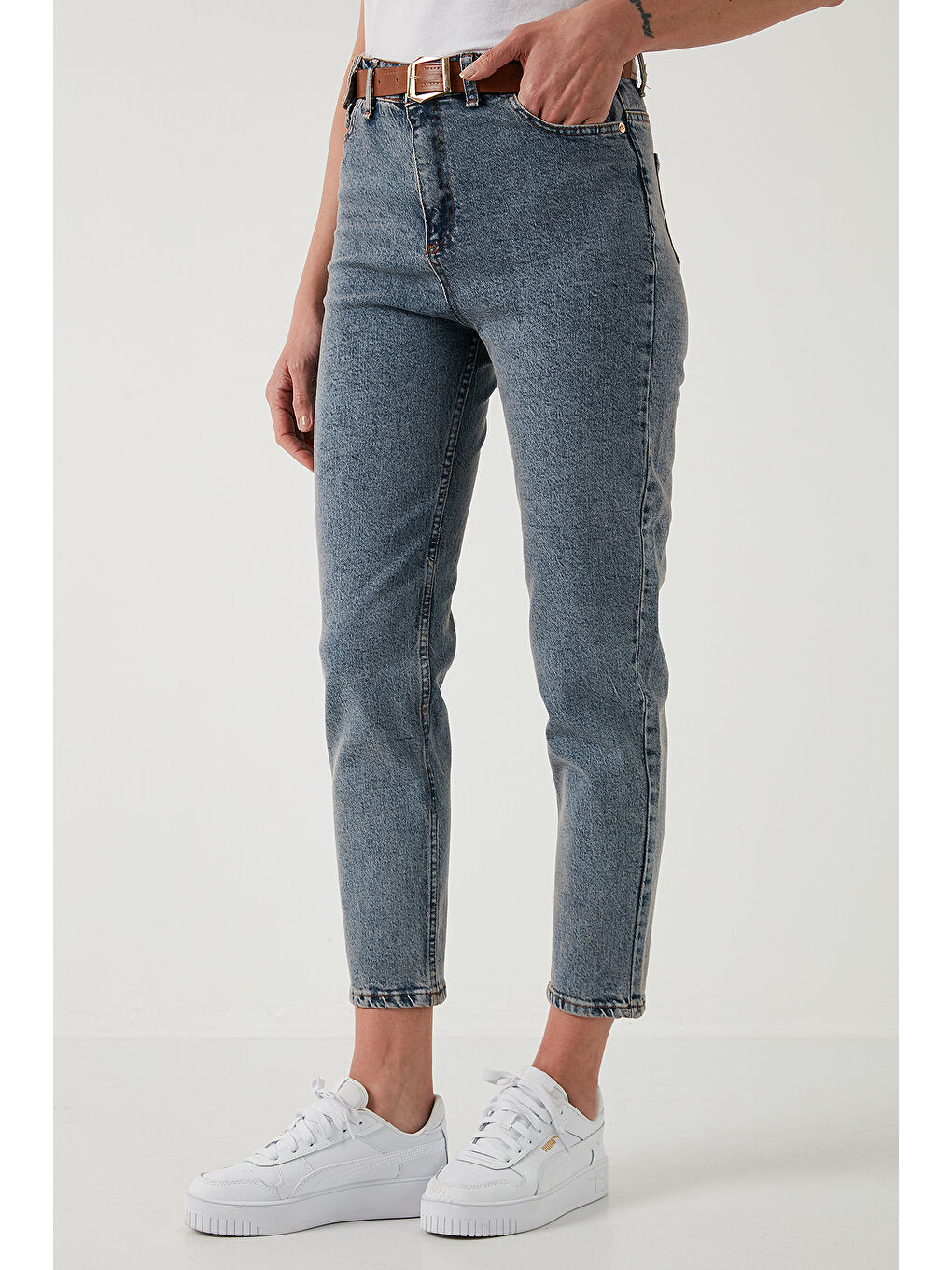 Lela Mavi Pamuklu Standart Fit Yüksek Bel Dar Paça Kemerli Jean Pantolon 668Yp4475 - 2