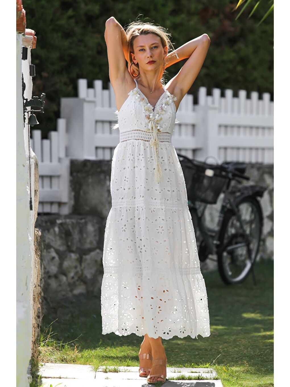 Ekru İtalyan Krem V Yaka Askılı Astarlı Püsküllü Fistolu Pamuklu Dokuma Casual Elbise-2