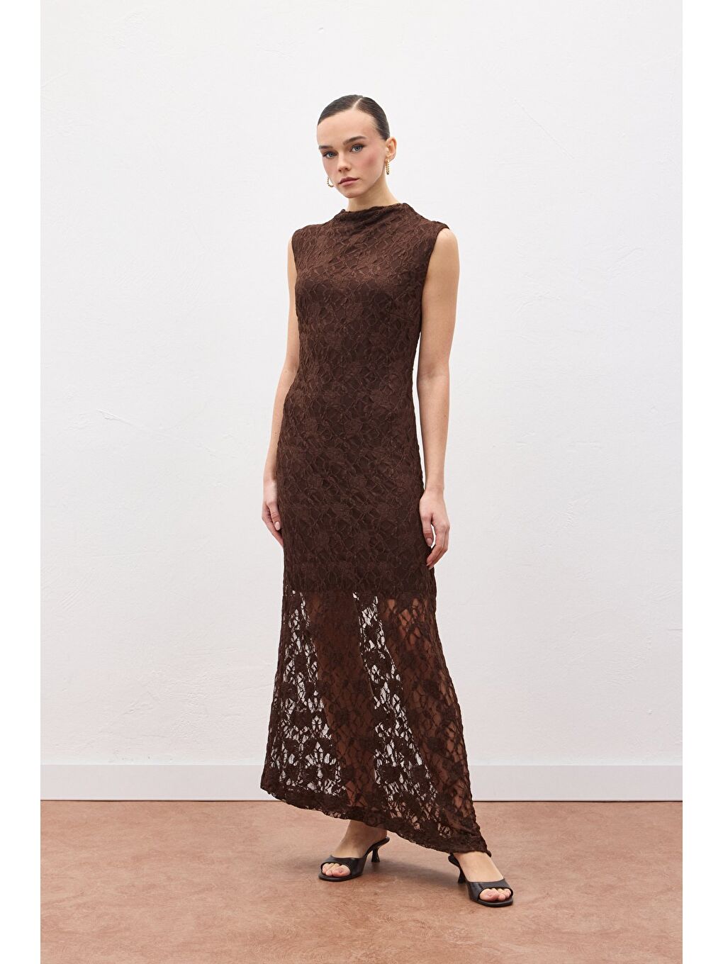 Kahverengi Dantel Kolsuz Elbise - Kahve-2