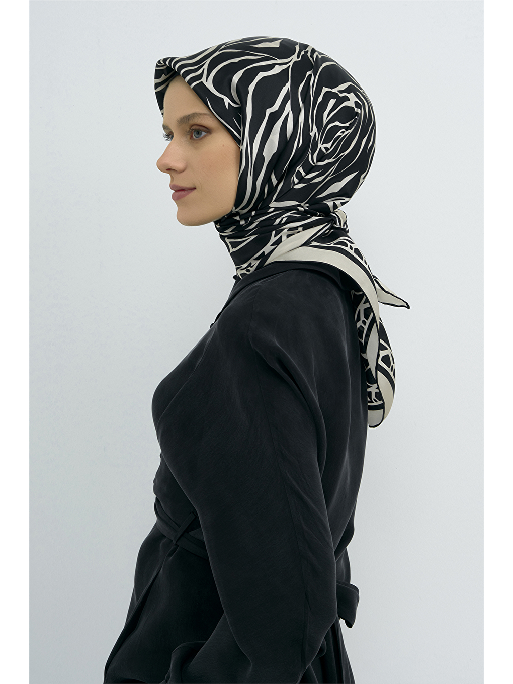 Siyah Saf İpek Sura Eşarp 9511D 14-1