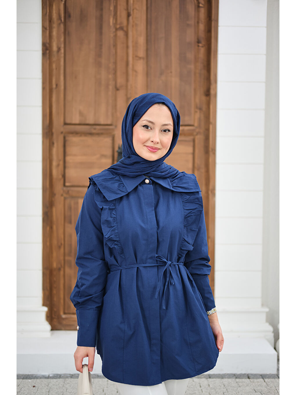 Kadın Yaka Büzgülü Bel Bağlamalı Poplin Gömlek Lacivert-2