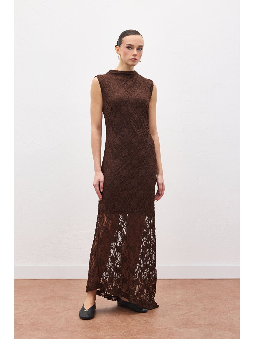 Kahverengi Dantel Kolsuz Elbise - Kahve-3