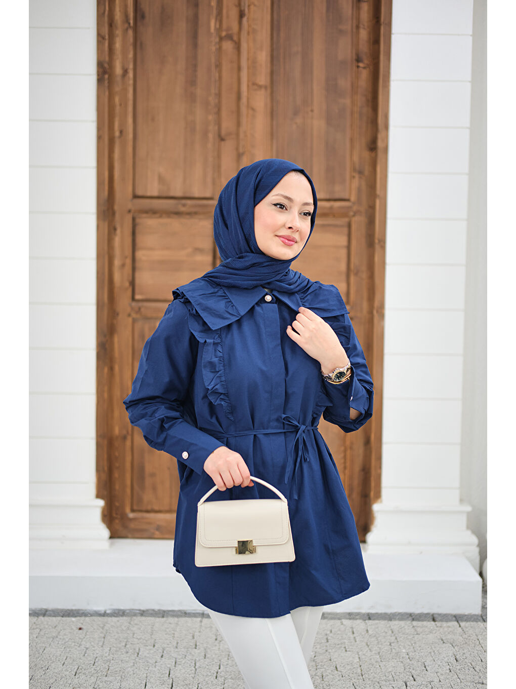 Kadın Yaka Büzgülü Bel Bağlamalı Poplin Gömlek Lacivert-3