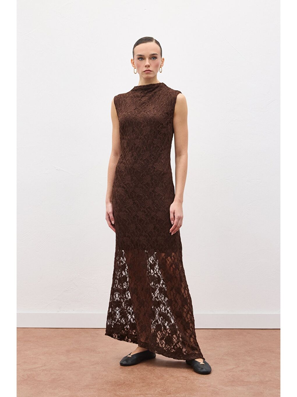 Kahverengi Dantel Kolsuz Elbise - Kahve-4