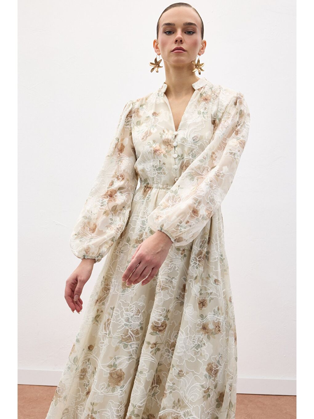 Bej Nakışlı Desenli Uzun Elbise - Vizon-4