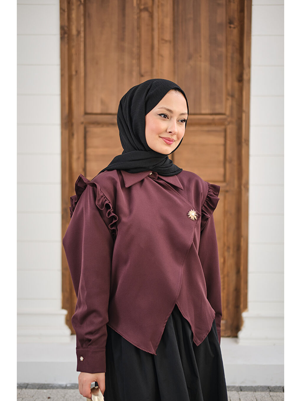 Kadın Kol Büzgülü Broş Detay Gömlek Mürdüm