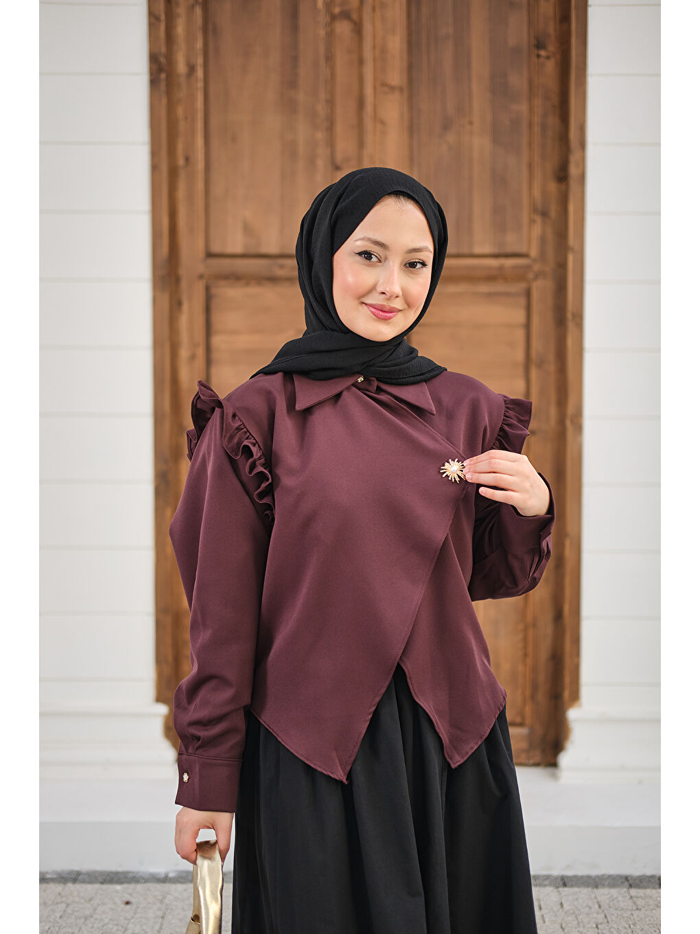 Kadın Kol Büzgülü Broş Detay Gömlek Mürdüm-2