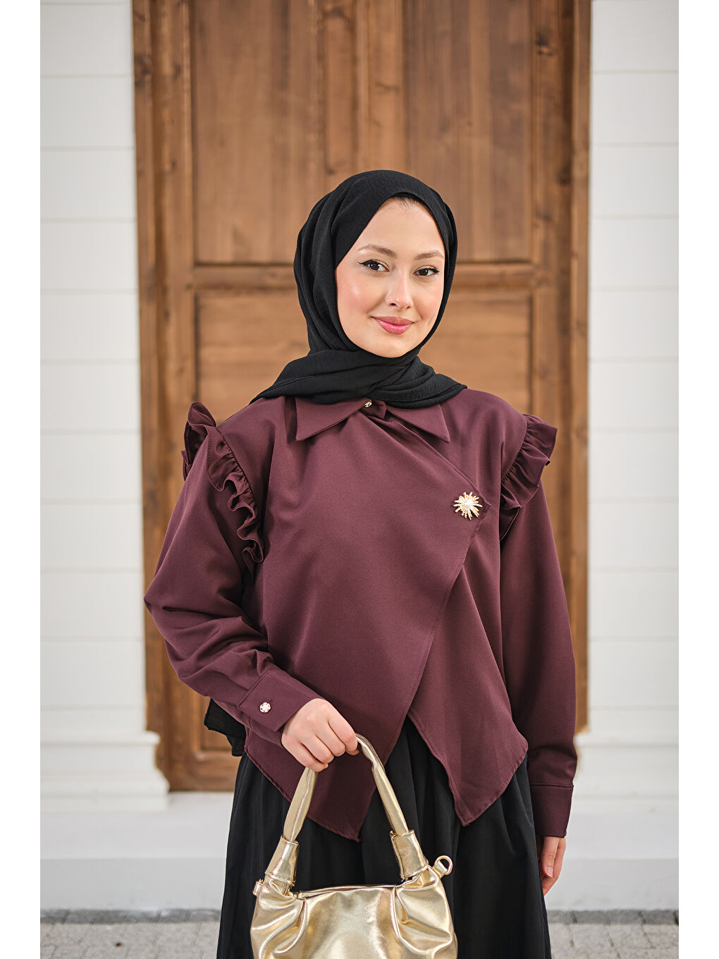 Kadın Kol Büzgülü Broş Detay Gömlek Mürdüm-3