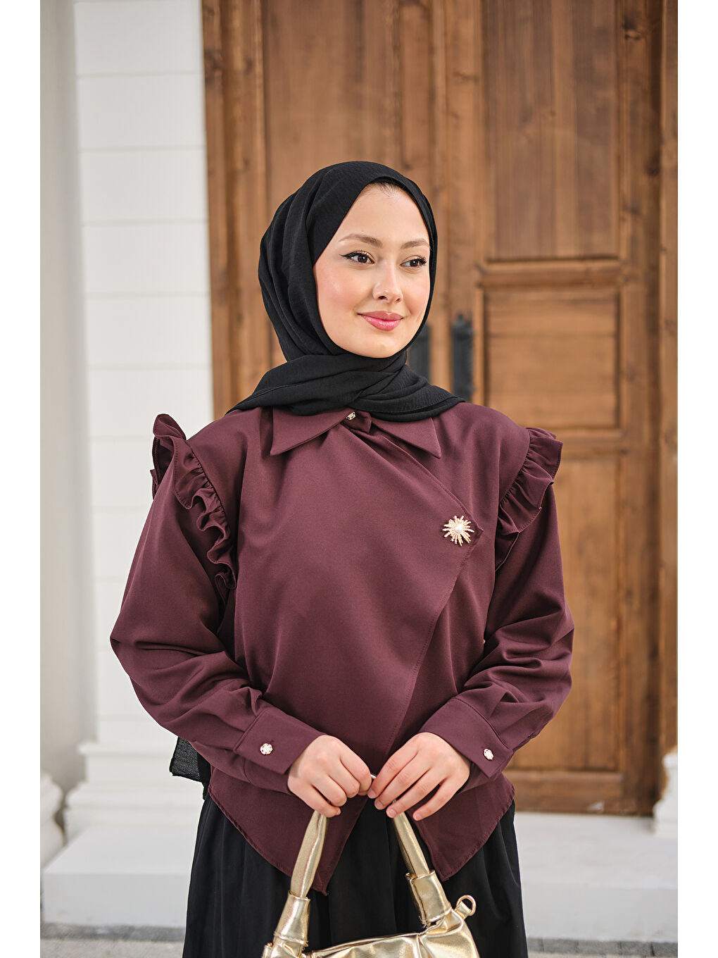 Kadın Kol Büzgülü Broş Detay Gömlek Mürdüm-4