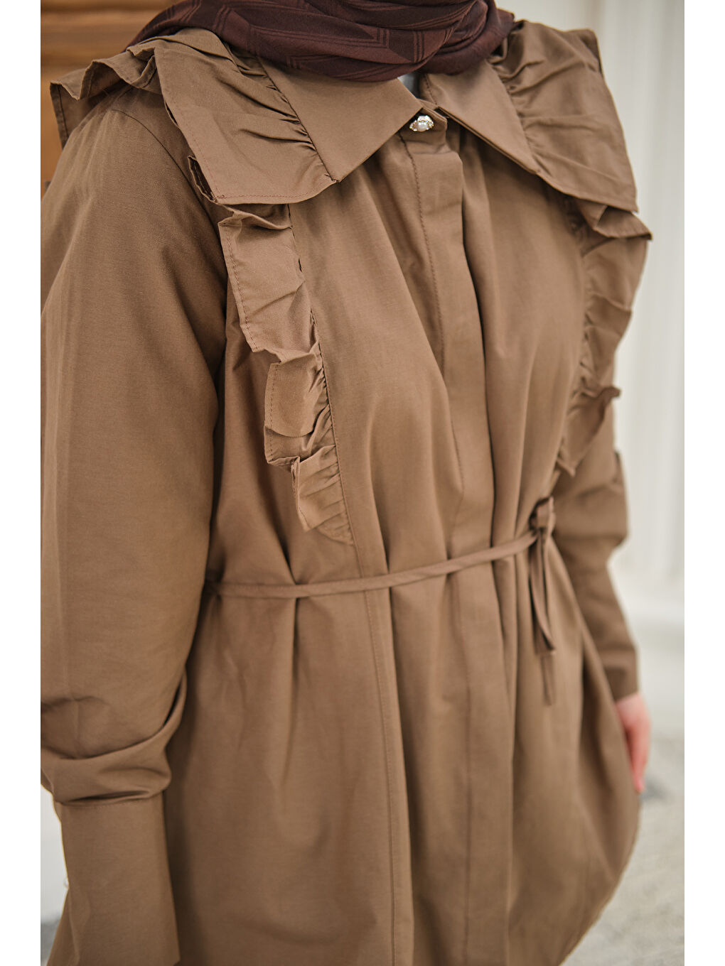 Kadın Yaka Büzgülü Bel Bağlamalı Poplin Gömlek Kahverengi-4