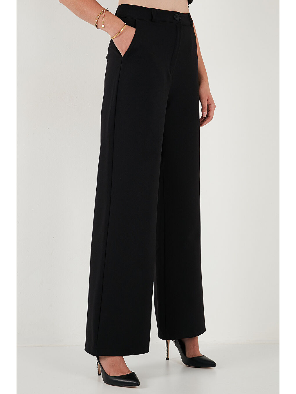 Siyah Wide Leg Orta Yüksek Bel Bol Paça Kadın Kumaş Pantolon 6522974-4