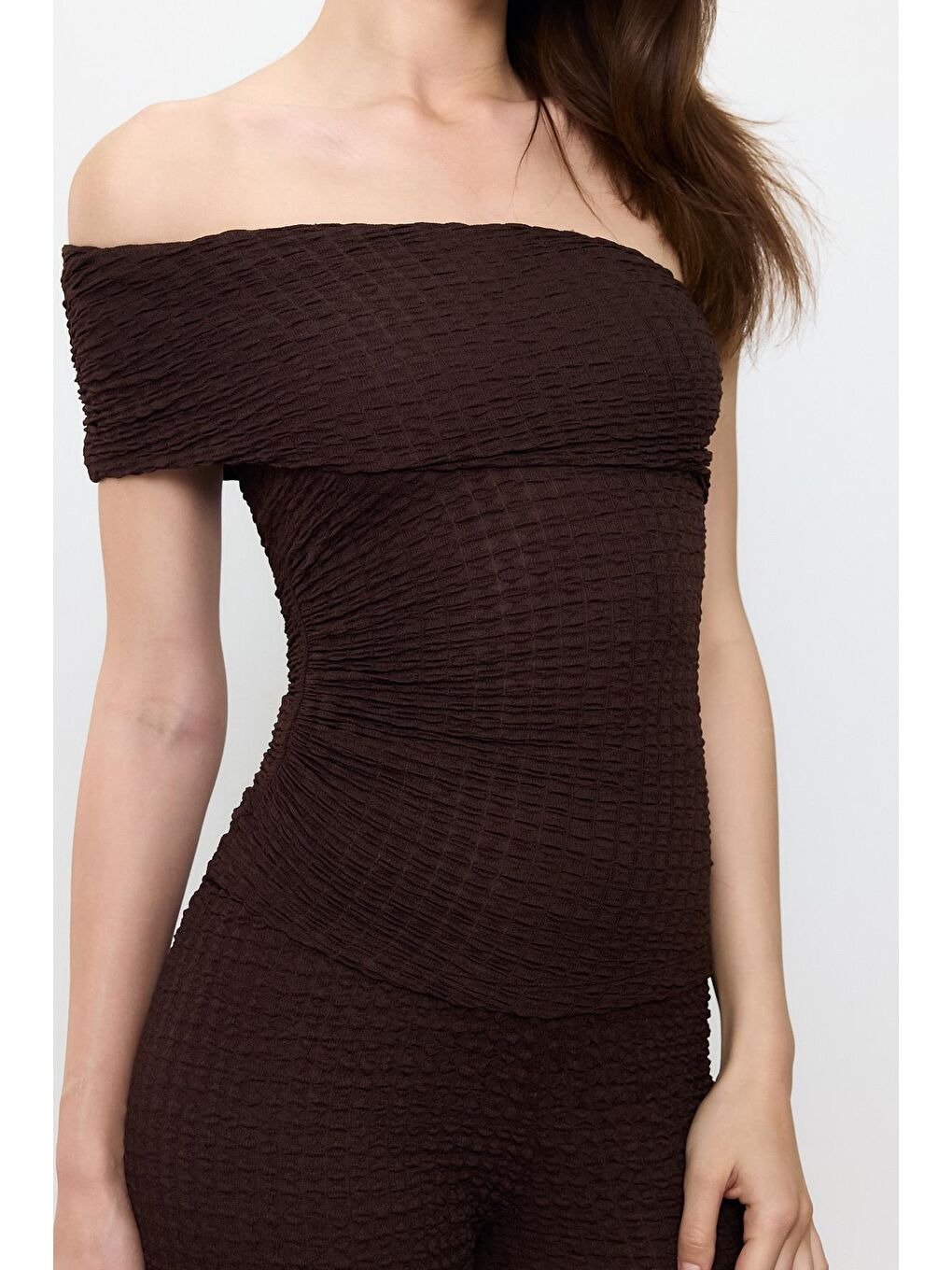 Kahverengi Tek Omuzlu Bürümcük Bluz-1