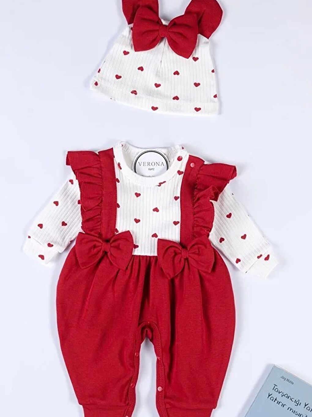 Kırmızı Kız Bebek  Kalpli Fiyonklu Şapkalı 2 Parça Tulum Seti Bayramlık