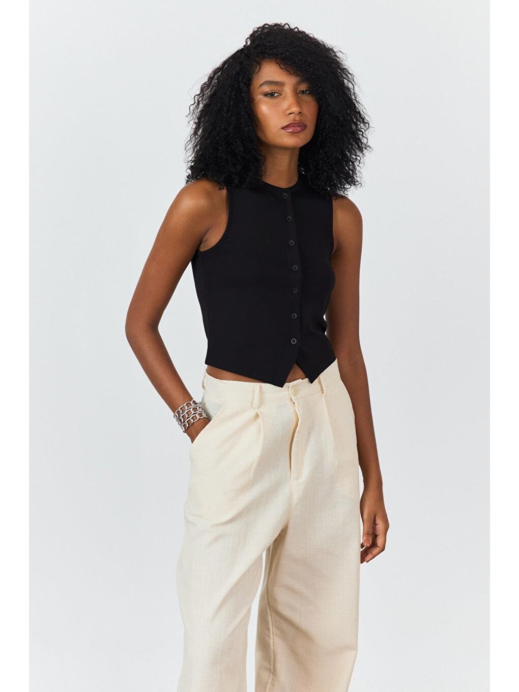 Siyah Önü Düğmeli Bluz-1