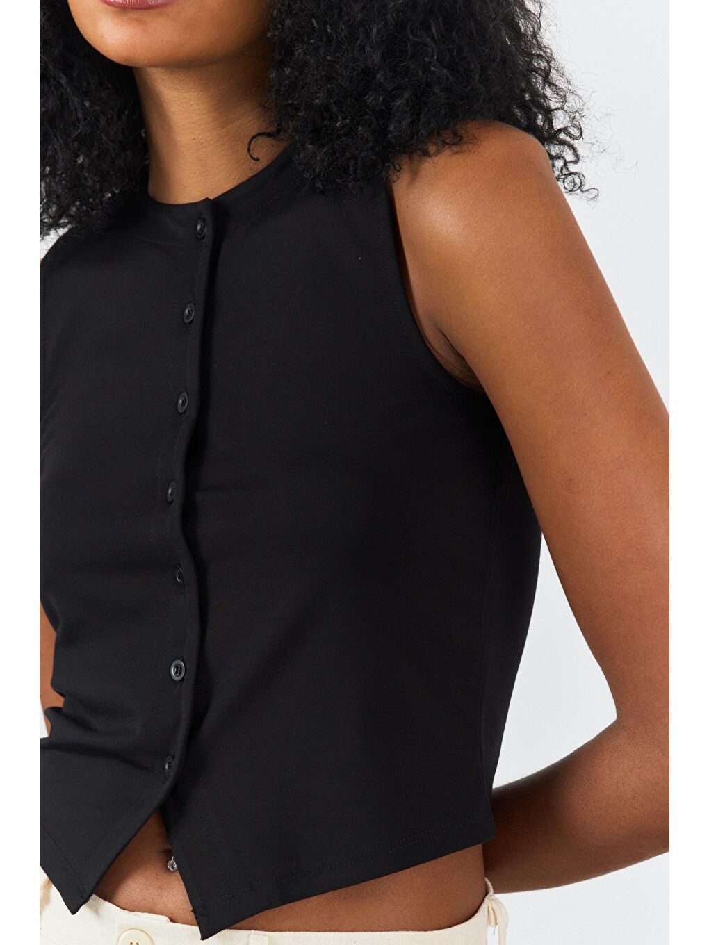 Siyah Önü Düğmeli Bluz-2