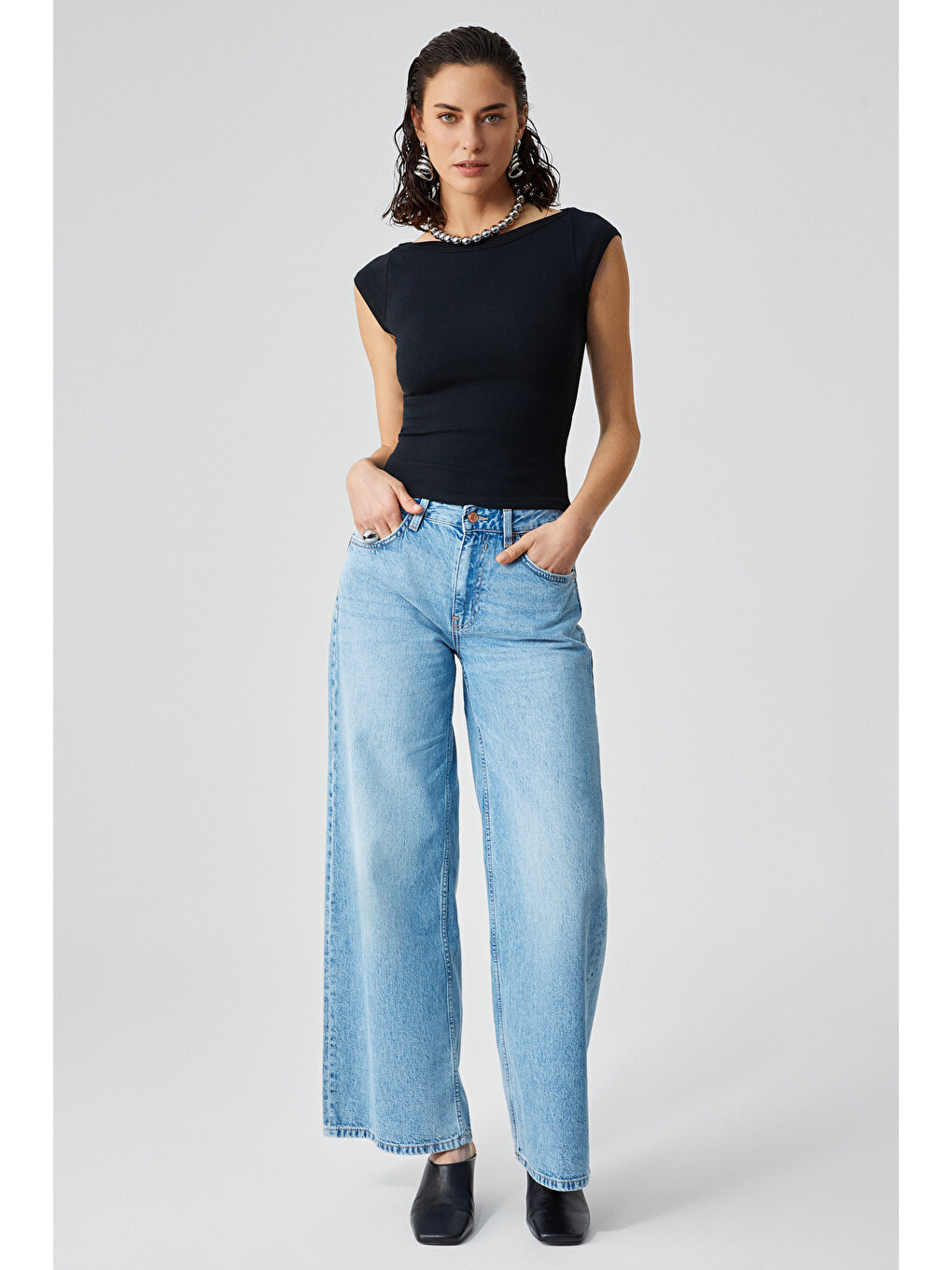 Siyah NOEMI Kadın Balerin Yaka Kısa Kol Slim Fit Ribanalı SİYAH Bluz-1