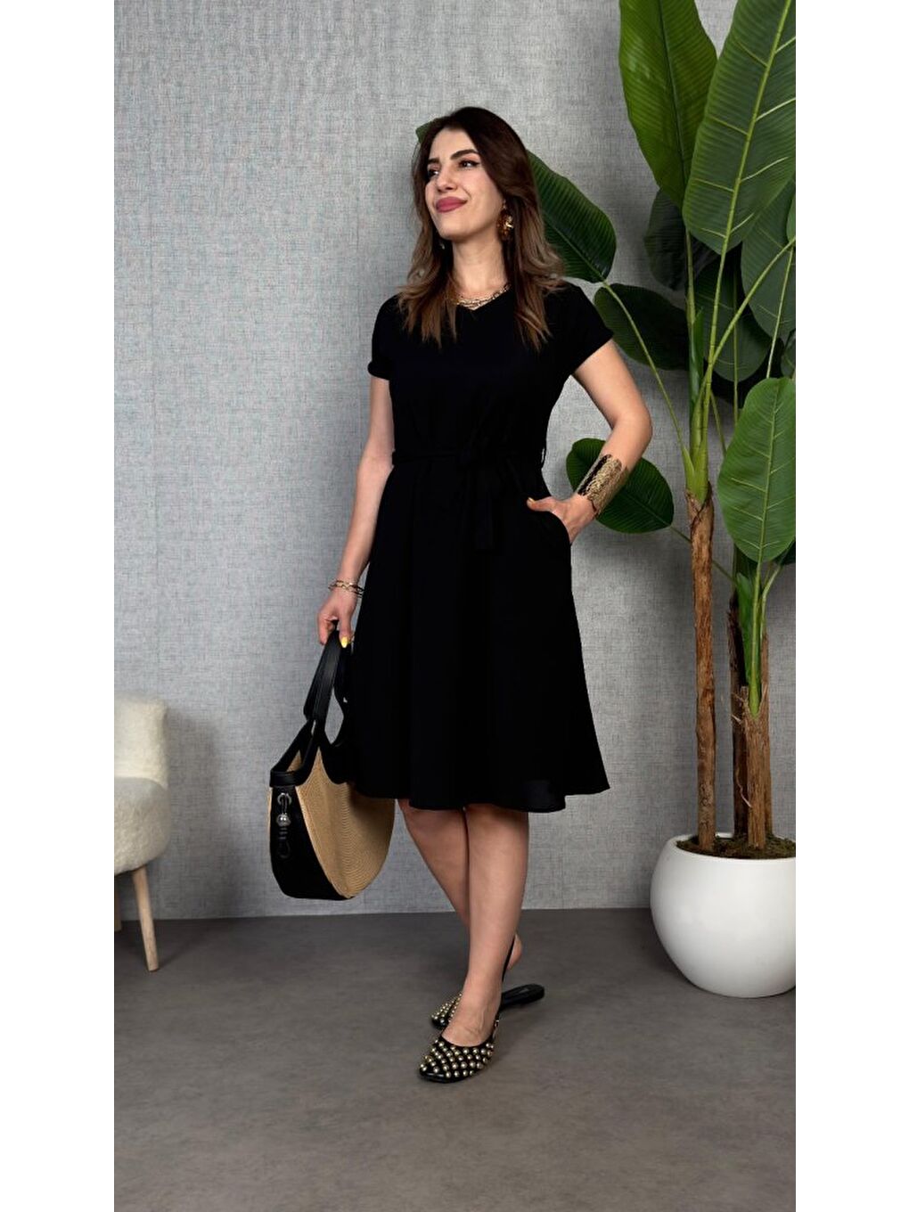 Siyah Kadın Kısa Kollu V Yakalı Beli Kuşaklı Ithal Keten Elbise-3