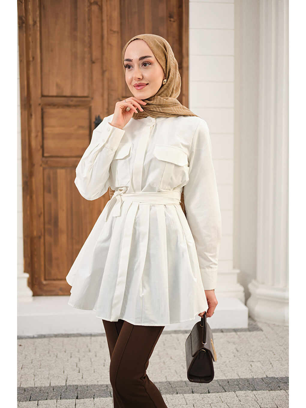 Kadın Çift Cep Detay Gizli Düğmeli Bel Bağlamalı Gömlek Beyaz-3