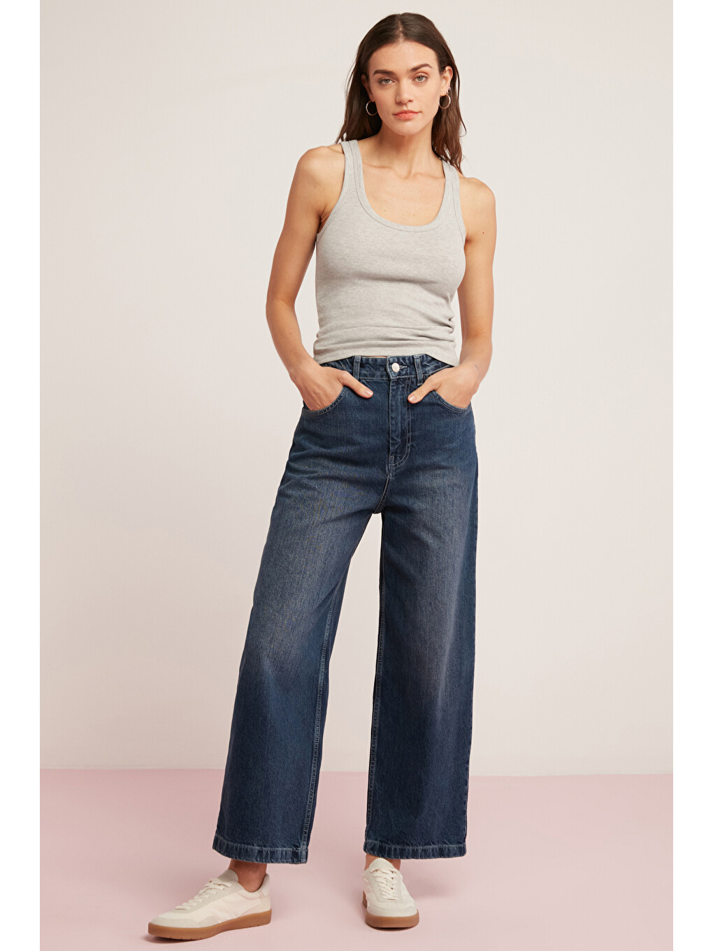 Lıllesol Kadın Fitilli Görünümlü Slim Fit Vücuda Oturan Havuz Yakalı Pamuklu Basic Gri Atlet-1