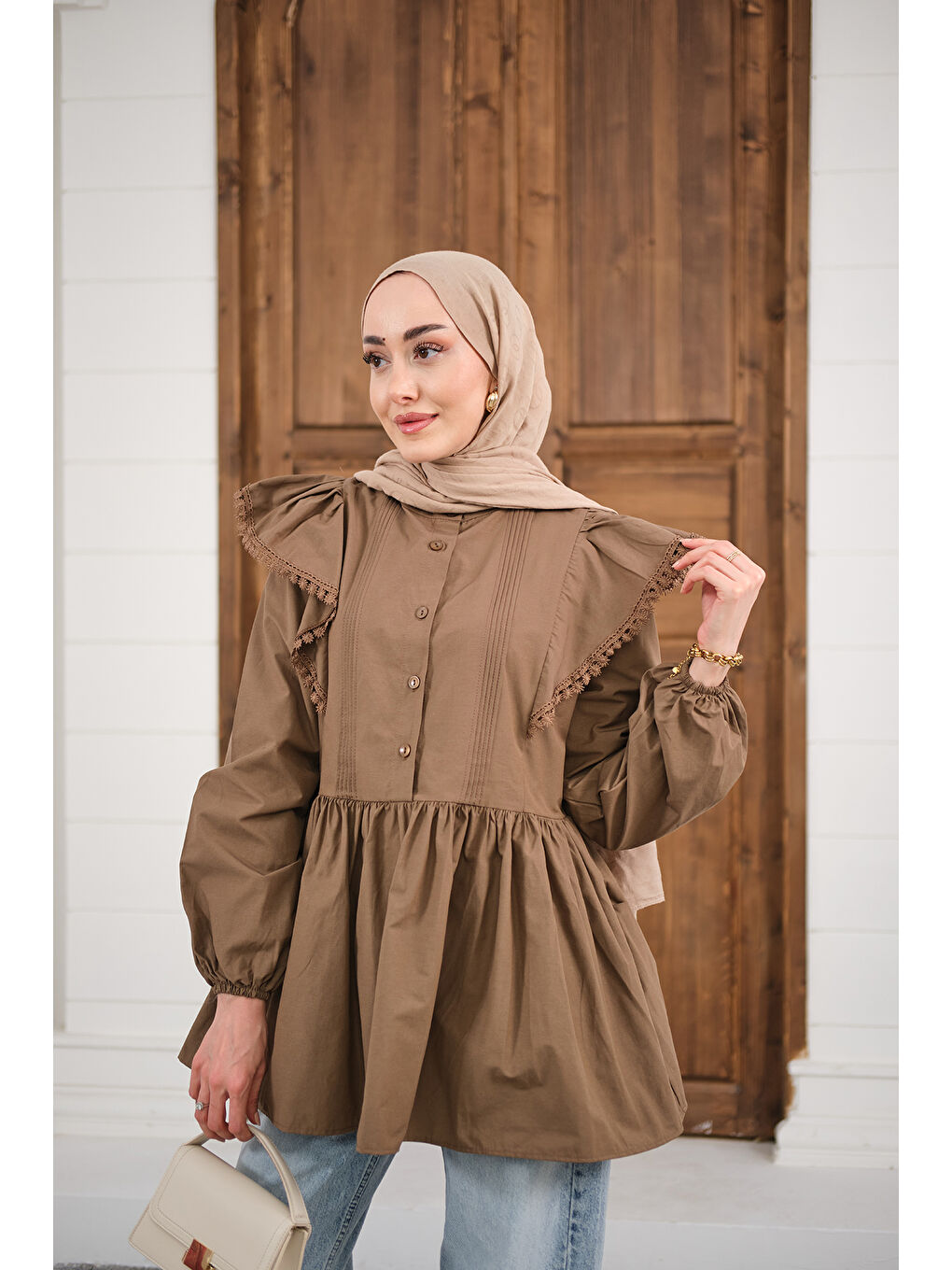 Kadın Bel Büzgülü Pile Detay Bisiklet Yaka Gömlek Kahverengi